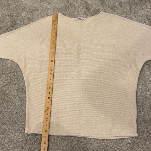 The Reset R Label Ribbed Short Sleeve Pullover Sweater in Cream Size Large / XL - Picture 9 of 10